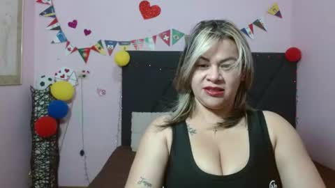 Snapshot of pamela_echeverria chatting on June 26, 11:14 am pamela_echeverria online show from June 26, 11:14 am