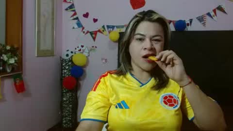 Snapshot of pamela_echeverria chatting on June 27, 11:37 am pamela_echeverria online show from June 27, 11:37 am