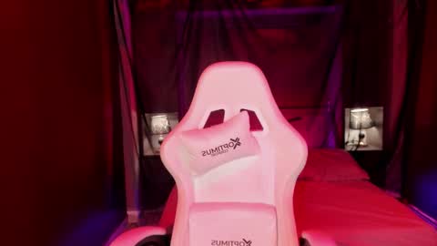  P A M  online show from October 21, 4:13 am