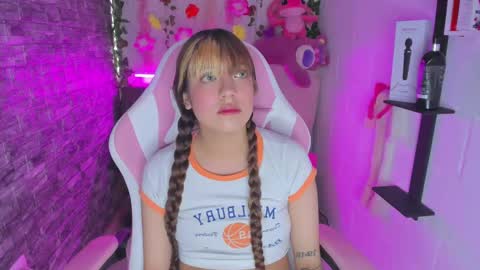 pamelajhonsom online show from December 18, 4:17 pm