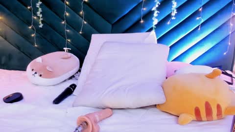 Pamela  online show from January 12, 9:08 am