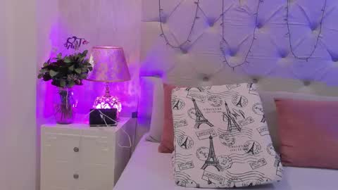 TELL ME PAMELLA AND GIVE ME A GOOD GRADE ITS IMPORTANT online show from October 10, 12:04 pm