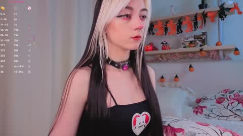 Snapshot of pamelaryant chatting on November 3, 3:02 pm Diana online show from November 3, 3:02 pm