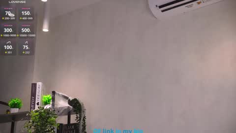 Snapshot of pamelaryant chatting on November 5, 3:28 am Diana online show from November 5, 3:28 am