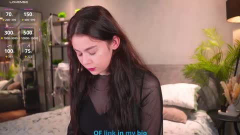 Snapshot of pamelaryant chatting on November 12, 11:25 pm Diana online show from November 12, 11:25 pm