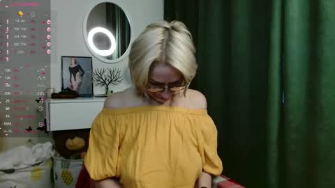 pamellamurphy online show from March 22, 1:09 am