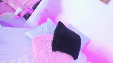 Pammela Smith online show from December 14, 2:23 am