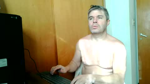 Snapshot of panchomadrid chatting on June 16, 3:03 pm Pancho Madrid online show from June 16, 3:03 pm