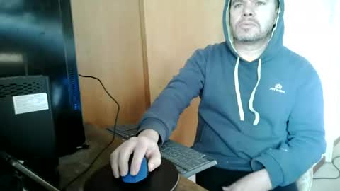 Snapshot of panchomadrid chatting on July 7, 12:20 pm Pancho Madrid online show from July 7, 12:20 pm