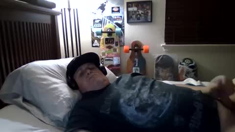 Snapshot of panos678442 chatting on December 5, 12:33 pm panos online show from December 5, 12:33 pm