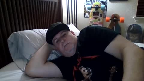 Snapshot of panos678442 chatting on February 7, 11:23 am panos online show from February 7, 11:23 am