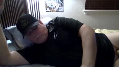 Snapshot of panos678442 chatting on February 4, 10:32 am panos online show from February 4, 10:32 am