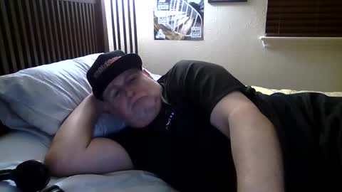 Snapshot of panos678442 chatting on February 6, 10:18 am panos online show from February 6, 10:18 am