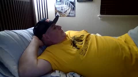 Snapshot of panos678442 chatting on February 8, 6:39 am panos online show from February 8, 6:39 am