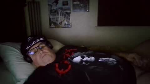 Snapshot of panos678442 chatting on March 3, 9:59 am panos online show from March 3, 9:59 am