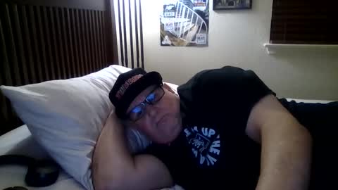 panos online show from April 19, 3:17 am