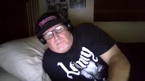 panos online show from May 18, 3:57 am