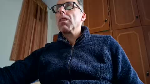 Snapshot of pansak1973 chatting on February 14, 12:25 pm pansak1973 online show from February 14, 12:25 pm