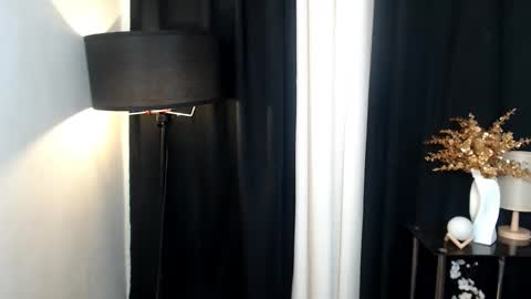 pantenefox online show from March 27, 11:32 am