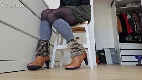 Snapshot of pantyhose_ggggg chatting on April 1, 11:22 am pantyhose_ggggg online show from April 1, 11:22 am