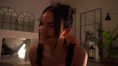 Kristina Kriss online show from September 19, 4:40 pm