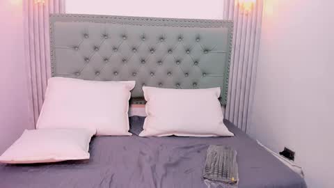 Snapshot of paolab_g chatting on January 31, 2:49 pm online show from January 31, 2:49 pm