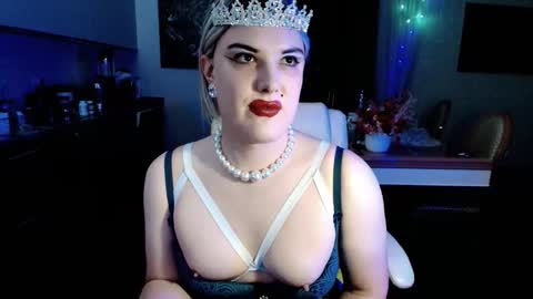 Snapshot of paoladoll chatting on October 15, 11:21 am Sarina Williams online show from October 15, 11:21 am
