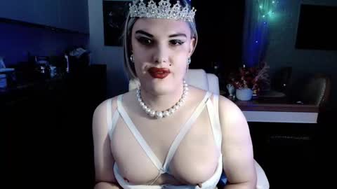 Snapshot of paoladoll chatting on October 18, 11:00 am Sarina Williams online show from October 18, 11:00 am