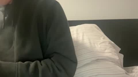 Snapshot of paolb305 chatting on January 6, 1:53 am El wolf online show from January 6, 1:53 am