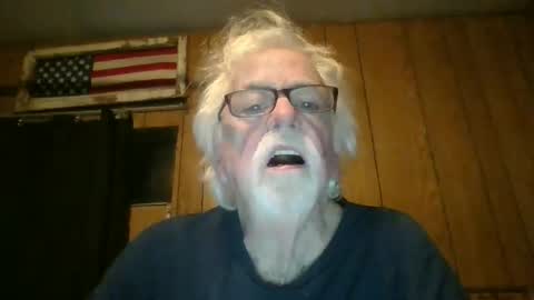 Snapshot of papajb70 chatting on February 1, 2:10 am papajb70 online show from February 1, 2:10 am
