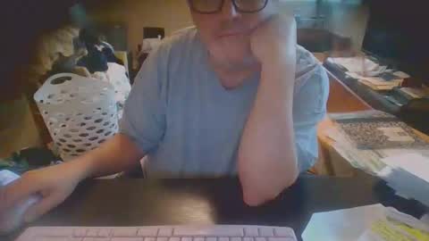 papichulo_xo online show from March 27, 8:30 pm