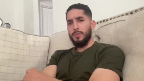 papicubano_guapo23cm online show from February 20, 7:25 pm