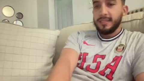 papicubano_guapo23cm online show from April 25, 12:30 pm