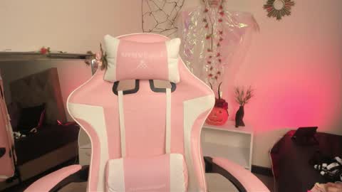 Paprika online show from October 15, 6:30 pm