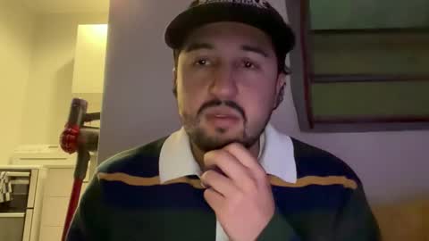 Snapshot of paprika_555 chatting on April 17, 9:56 am paprika_555 online show from April 17, 9:56 am