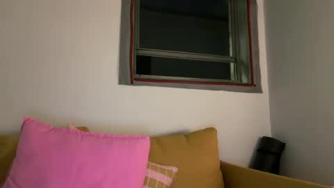Snapshot of paprika_555 chatting on June 21, 7:33 am paprika_555 online show from June 21, 7:33 am