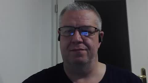 Snapshot of para3214 chatting on November 23, 10:09 pm para3214 online show from November 23, 10:09 pm