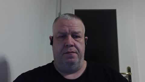 Snapshot of para3214 chatting on February 3, 9:09 pm para3214 online show from February 3, 9:09 pm