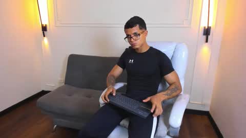 Ryan And Casper online show from March 18, 7:06 pm