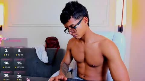 Ryan And Casper online show from June 3, 2:33 pm