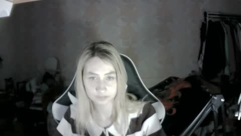 Snapshot of paradise_shade chatting on November 28, 3:58 pm paradise_shade online show from November 28, 3:58 pm