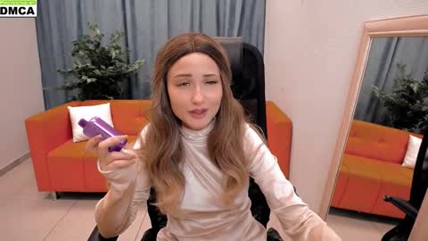 Louise online show from October 1, 9:37 am