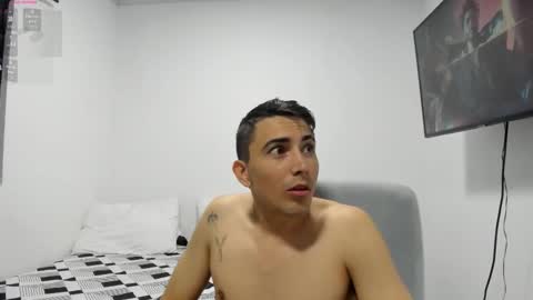 pareja_curiosa19 online show from January 7, 3:42 am