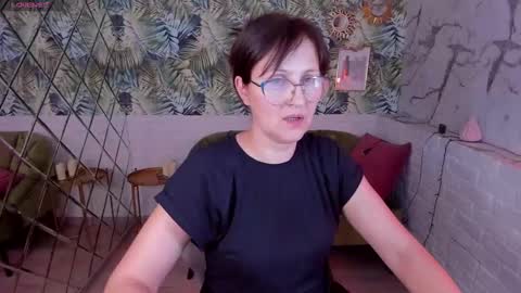 Paris online show from January 7, 2:42 am