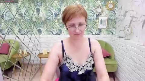 Paris online show from February 2, 2:27 am