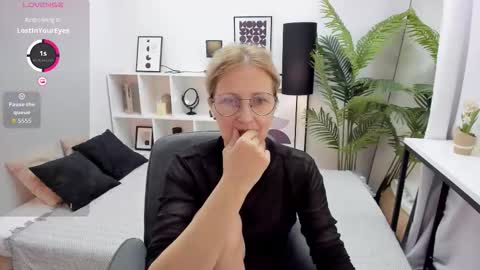 Paris online show from October 14, 9:26 pm