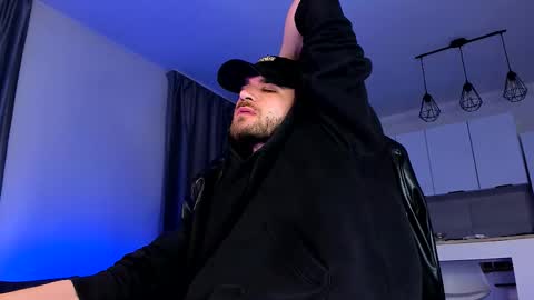 Paris online show from March 25, 9:10 pm