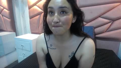 Snapshot of paris_love19 chatting on November 21, 7:56 pm kitty online show from November 21, 7:56 pm