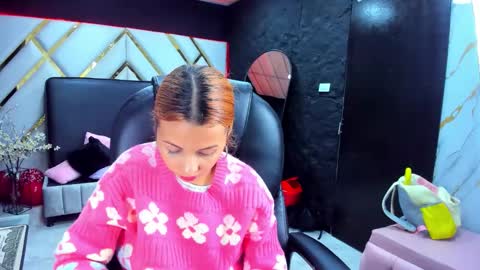 paris petit online show from February 16, 8:27 pm