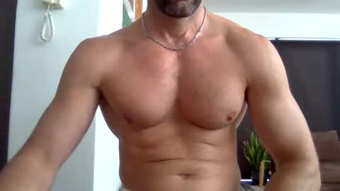 Snapshot of parisien75015 chatting on December 5, 11:49 am Porn Actor 21cm Hetero online show from December 5, 11:49 am